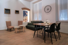 Genova Sweet Home - City Center with JACUZZI